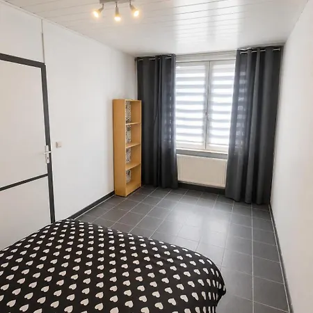 House In Ideal For Families Et Professionals