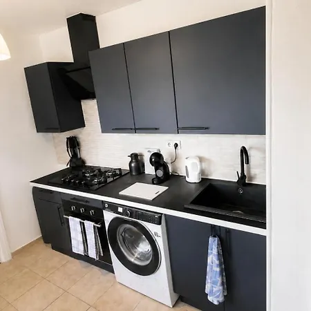 House In Ideal For Families Et Professionals Charleroi